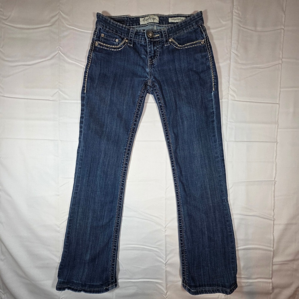 Daytrip Leo Bootcut Dark Wash Jeans Rhinestone Embellished Size 26L